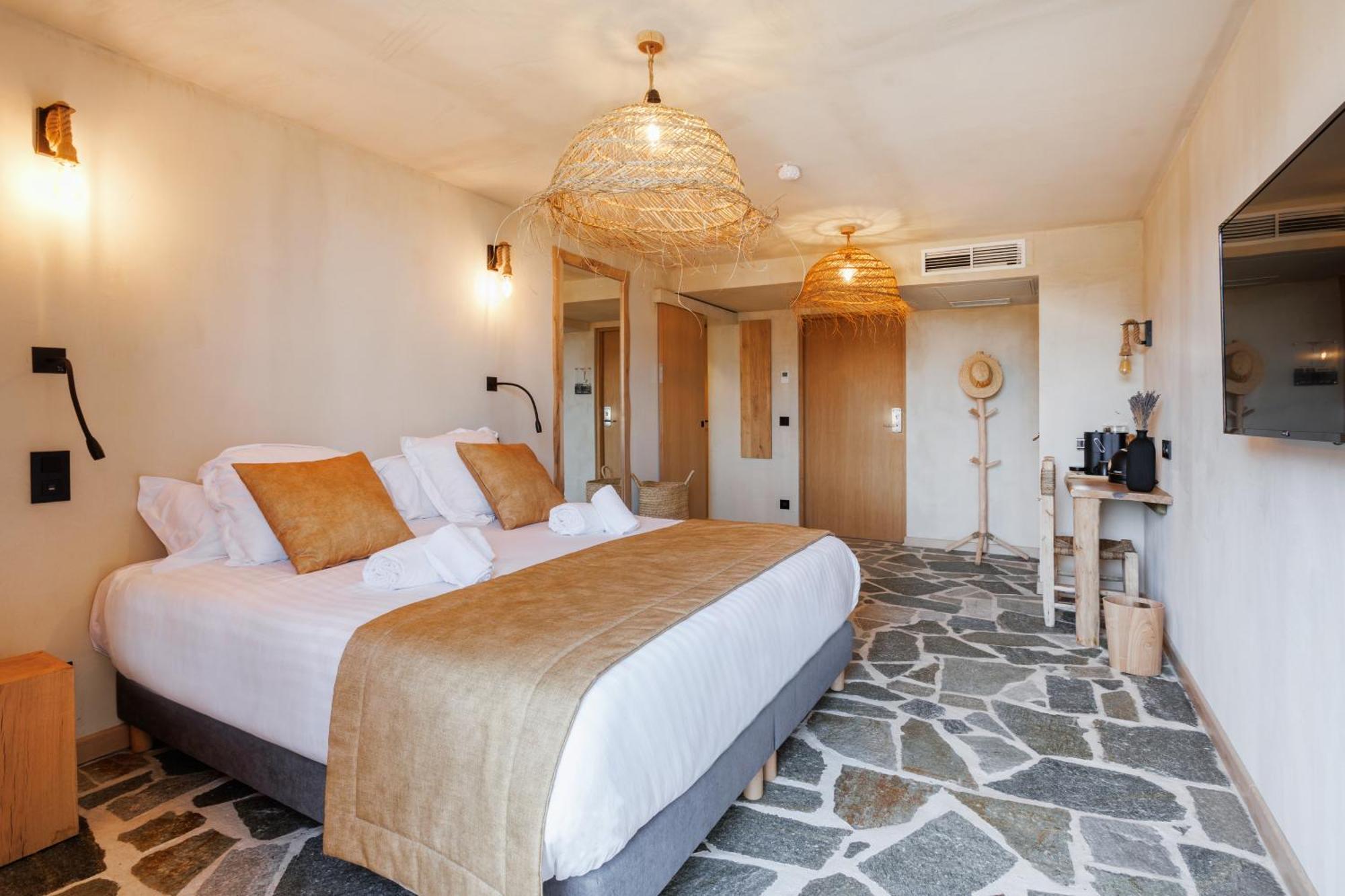 Le Domaine De La Mer - Beach Hotel Nature&Authenticite 耶尔 外观 照片